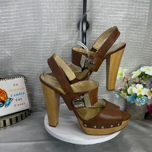 (A) COACH Women's Darcey Peep-Toe Platform Heels with Silver Wooden Buckle,Sz 9B